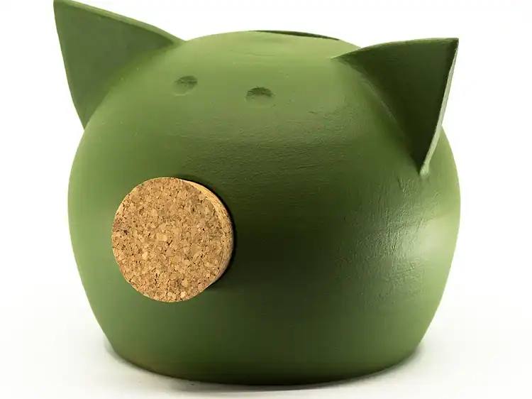 1. Leu verde din ceramică în formă de animal cu dop din lemn.