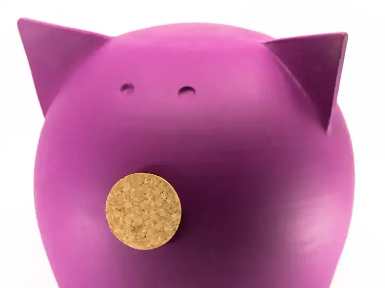 Porc cu+coș înformă de iepuraș roz pentru economisire și decor pentru camera copilului.