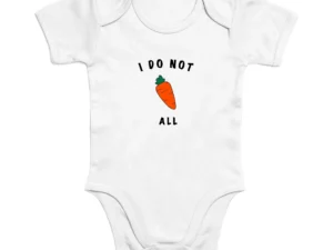 1. Body text: Rochie de bebeluș cu imprimeu morcov și text amuzant "I do not all".