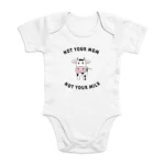 U Hustiu de bebeluși cu desen cu vaca și text amuzant "Not your mom, not your milk".