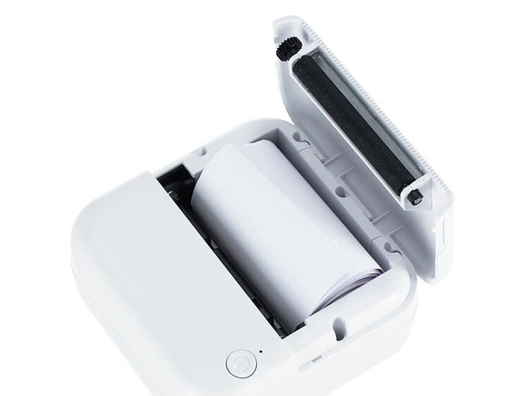 1. Tir scarlet pentru etichete, compact și ușor de utilizat, ideal pentru casele și birouri.