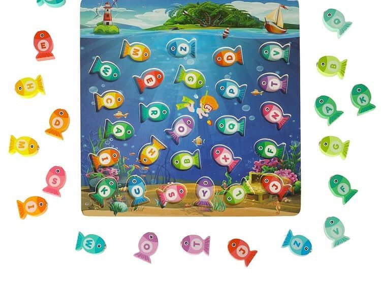 5 cm. Dimensiunile peștelui: 4x2