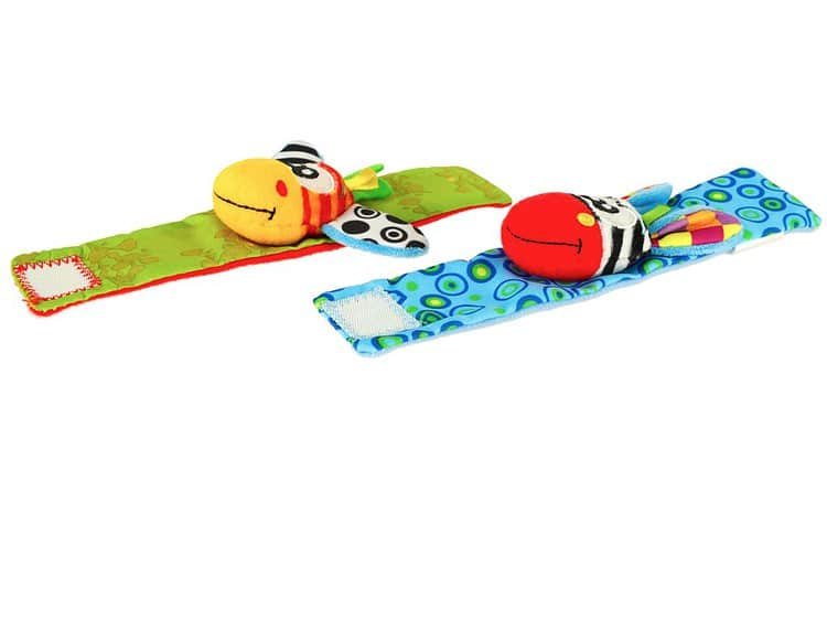 iar materialul moale stimulează simțul tactil. Se fixează cu Velcro care nu apasă pe mână. Material: poliester. Lungime curea de bandă: 15 cm. Lățime: 3