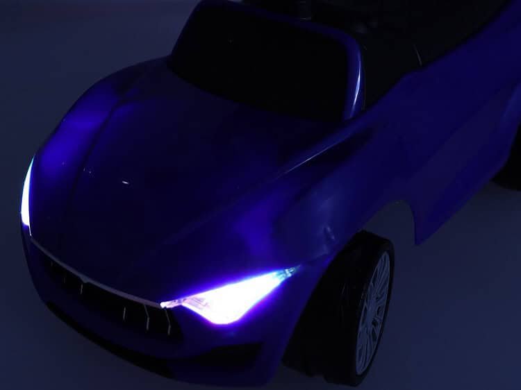Mașinuță electrică pentru copii, model sport, iluminată în întuneric, siguranță și distracție for kids.