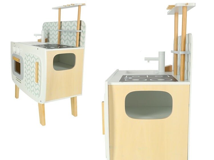 Alt text: Bucătărie din lemn pentru copii, jucărie educativă și sigură pentru cei mici.