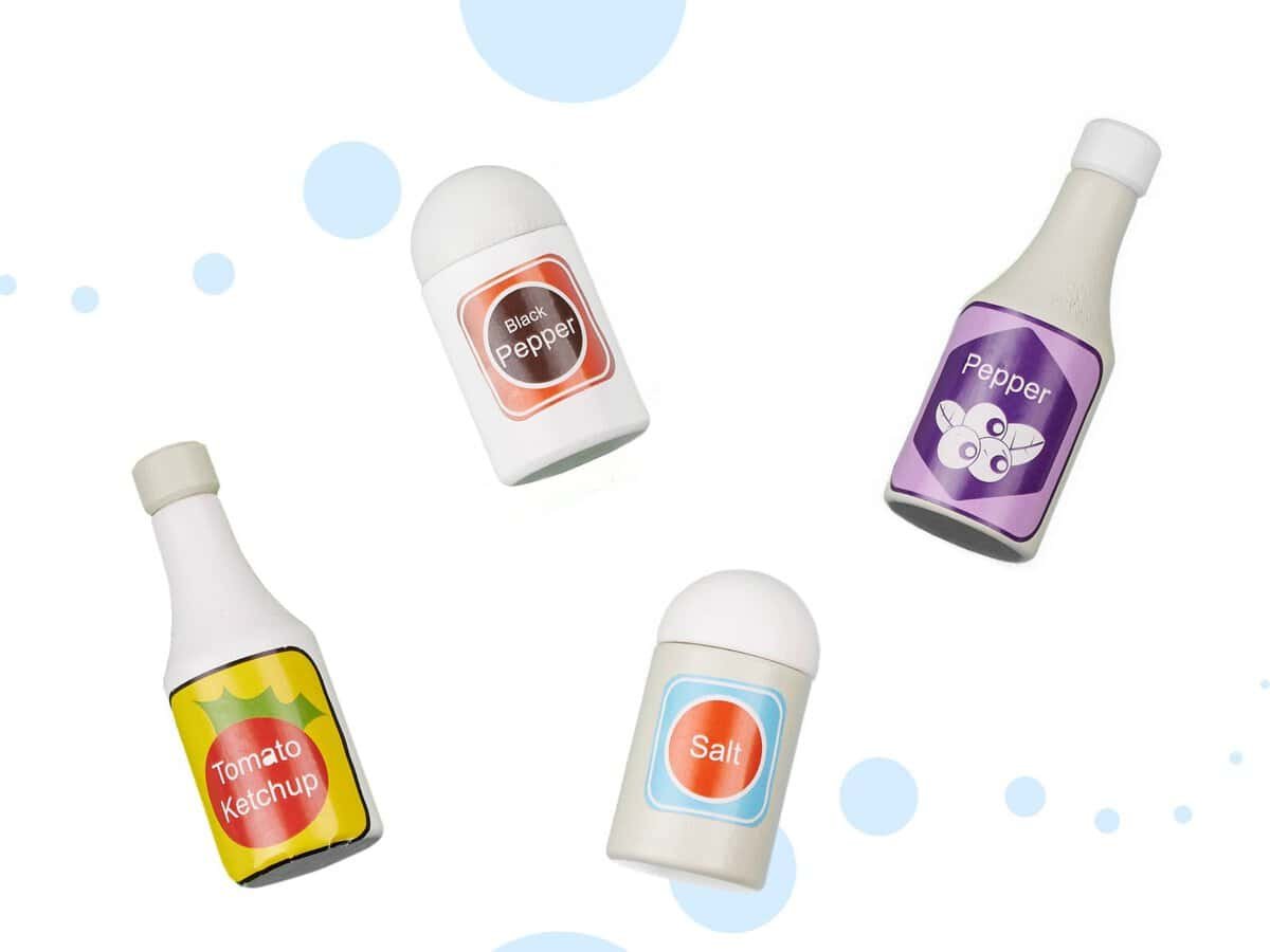 o lingură. Dimensiunile bucătăriei: 68x25