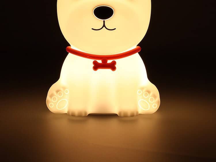 Leu de noapte pentru copii, lumină caldă, tematică de jucărie, cadou perfect pentru cei mici.