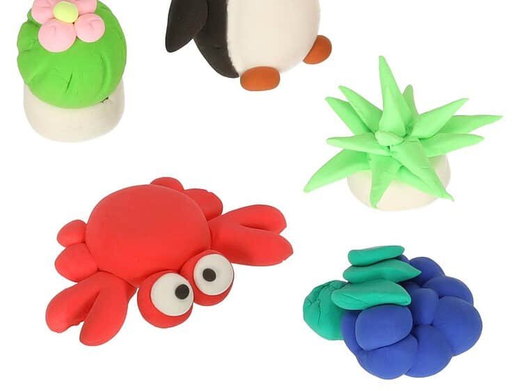 Jucării din plastilină cu fructe și animale pentru copii, modele creative și colorate.