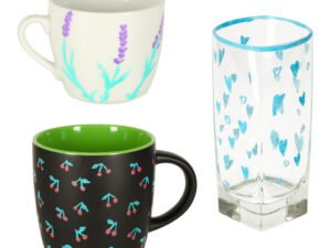 1. Pahare și cești pentru copii cu modele colorate și jucăușe.