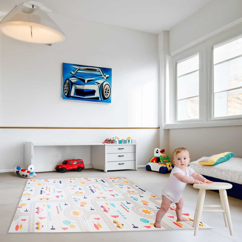 1. Covor de joacă pentru copii cu modele vesele și culori atractive.