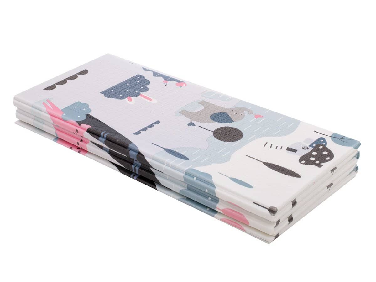 iar pe cealaltă o stradă cu mașini. Ideal pentru joacă sau pentru a învăța să se târască. Vă protejează copilul de căzături și de podelele reci. Dimensiuni: 198x177. Grosime: 8 mm.