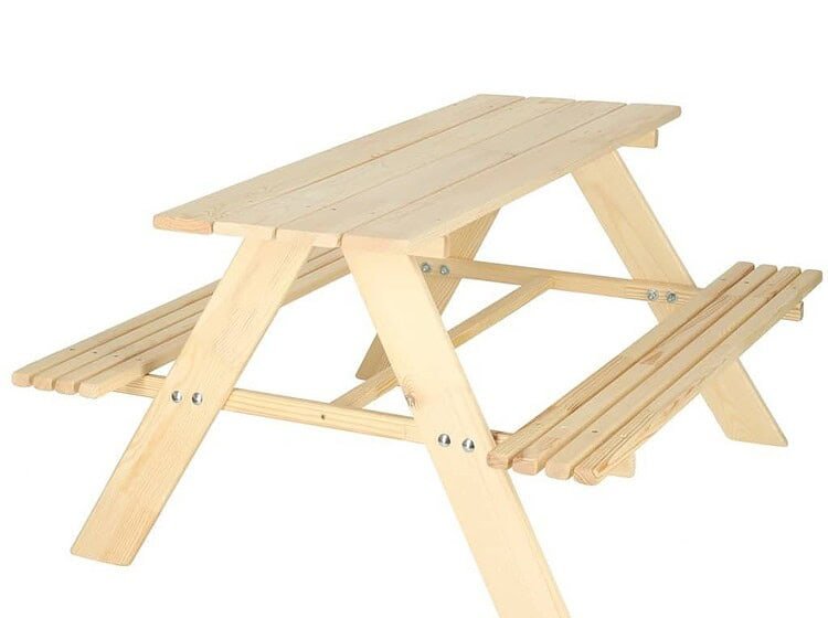 Set de grădină masă + 2 bănci - Mobilier de grădină din lemn pentru copii - masă cu două bănci. Locul perfect pentru a se juca în grădină. Dimensiuni: 92 cm x 78 cm x 52 cm.