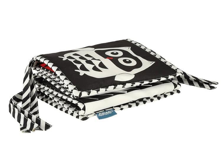 1. Saltea pentru joacă copii cu model bufniță, ușor de transportat și practic pentru camera copilului.