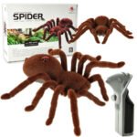 TARANTULA spider cu telecomandă + PILOT - Păianjenul se mișcă datorită roților ascunse în partea de jos a jucăriei. Acoperită cu blană. Dimensiuni: 21x16cm. Alimentare: 2 baterii AAA.