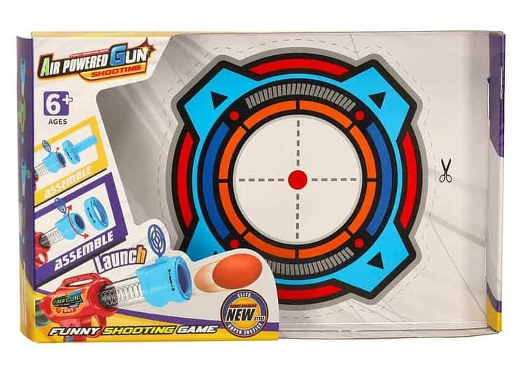 Figura cu jucărie pentru țintă și arme de airsoft, perfectă pentru jocuri distractive.