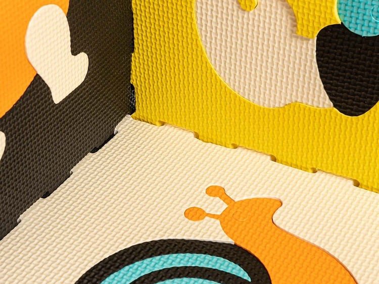 1. Covor securitate pentru camera copiilor, modele colorate și sigure pentru joacă.