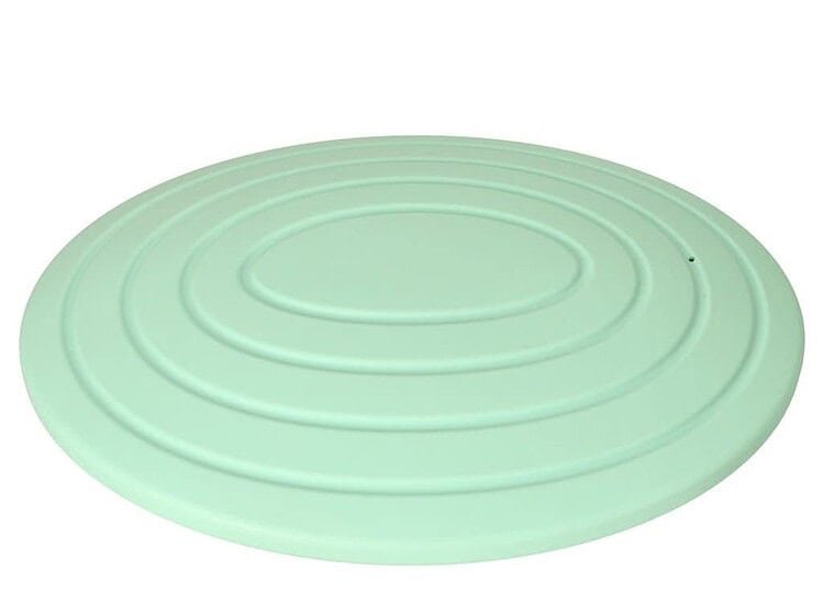 1. Teren de joacă pentru copii, pătrat, grafic ergonomic, pentru siguranță și distracție.