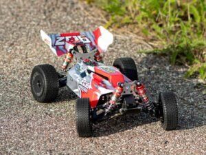 Mașină RC pentru copii, model de curse extrem de distractiv pentru joaca în aer liber.