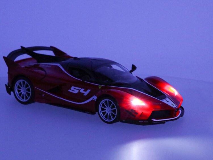 1. Mașină sport RC roșie, jucărie pentru copii, model de colecție, faruri LED luminose, pentru divertisment și joacă.