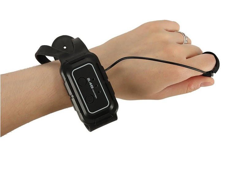 2 alt text only (STRICTLY maximum 100 characters), without label or prefix.