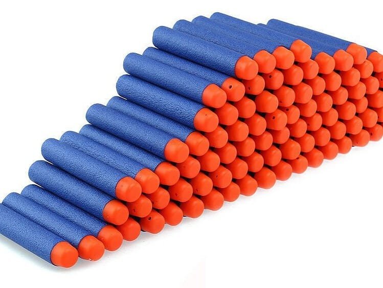 Săgeți lansatoare compatibile NERF 10pcs 7.2cm - Un set de muniție pentru lansatoarele NERF.Săgețile sunt fabricate din plastic asemănător spumei. Setul include 10 gloanțe. Dimensiuni: Lungime: 7