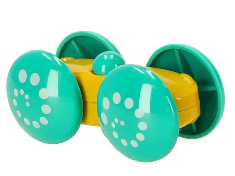 Baterie de joacă pentru copii, durable și sigură, ideală pentru activități în aer liber.