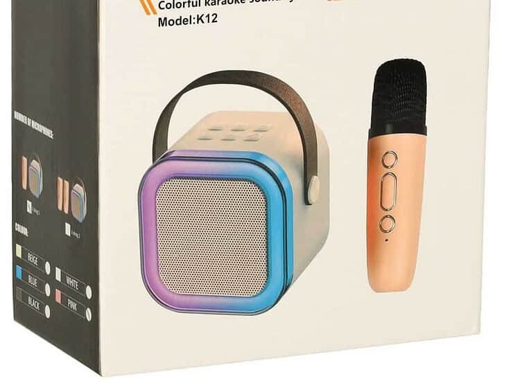 Difuzor de karaoke portabil cu lumini colorate și microfon wireless pentru petreceri și evenimente festive.