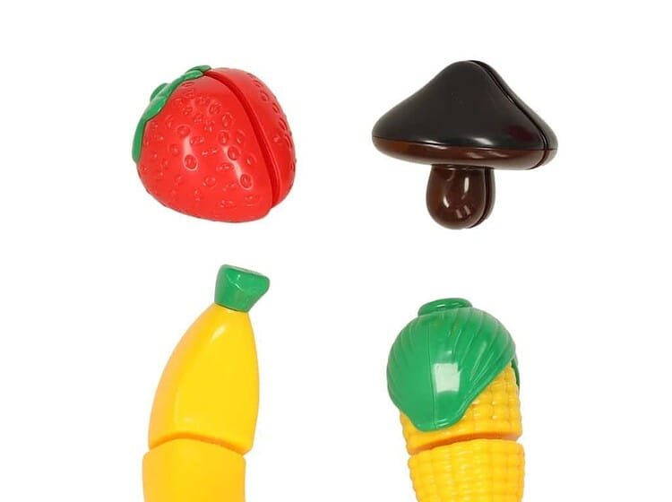 Jucării din plastic legume și fructe pentru copii, set educativ și divertisment pentru joacă în casuta Jucariilor.