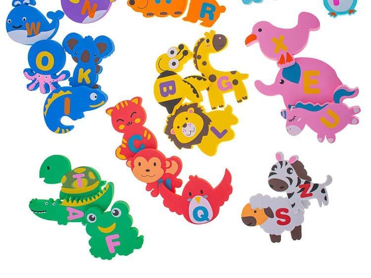 Jucării din burete cu litere și animale, perfect pentru dezvoltarea copiilor.