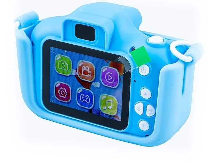 - Specificatii camera: display cu diagonala de 5 cm