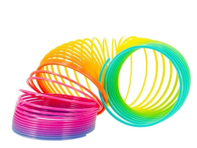 6 buc/set - - Jucaria confectionata din plastic are forma de arc spiralat. Acesta se da peste cap