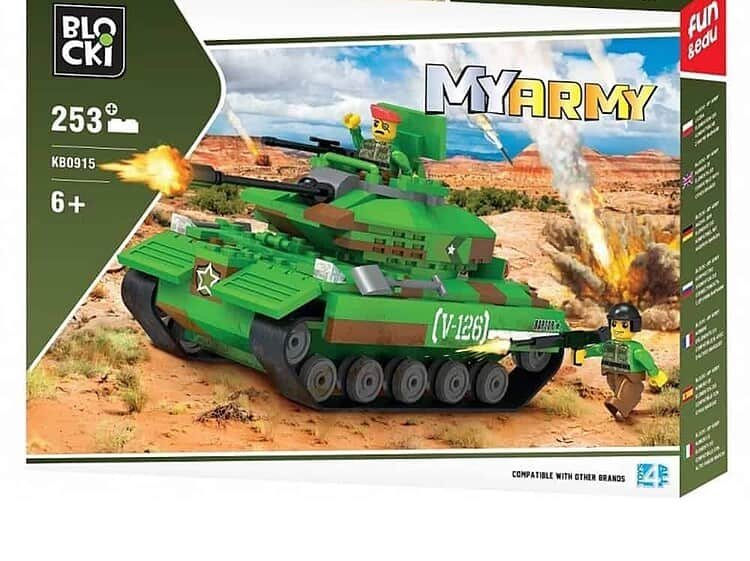 2 figurile soldati si accesorii (lopata