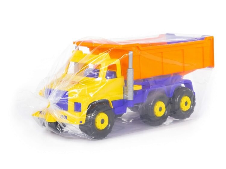 care permite copilului sa creeze diverse scenarii de joc.