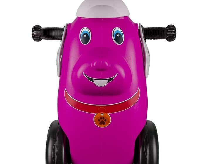 urechi cu decupaje smiley si sapca.