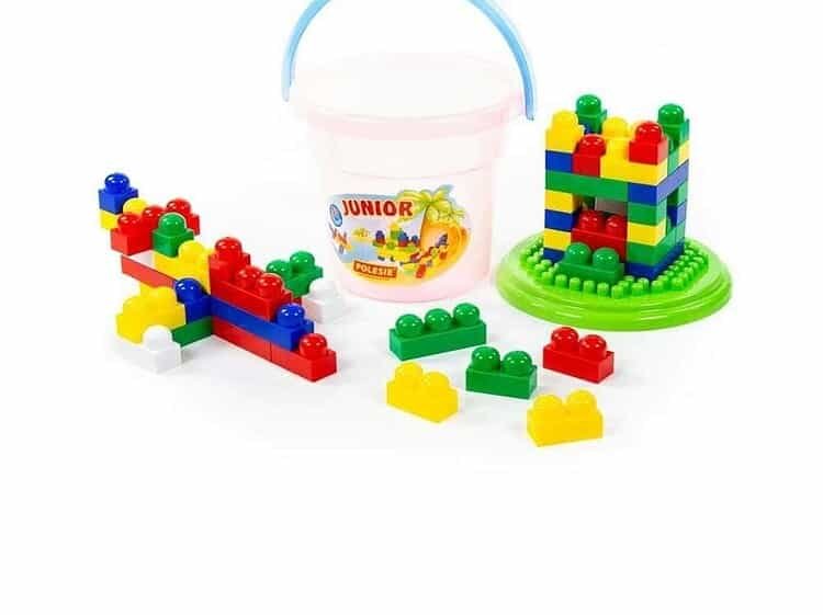 ideala pentru a asigura transportul pieselor de constructie dar si pentru a le depozita in siguranta.