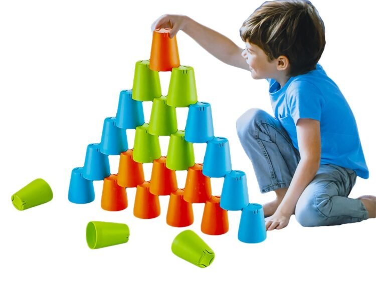 30 piese - Cupe pentru stivuit