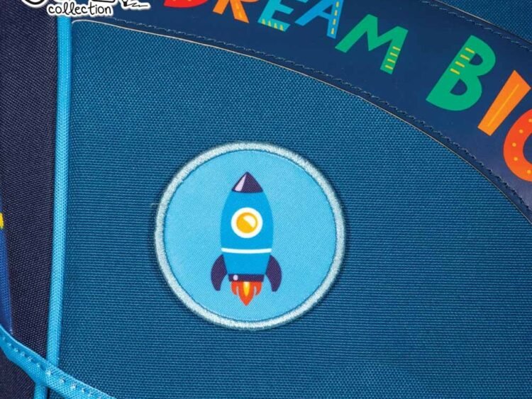 buzunar frontal termoizolat pe partea din fata