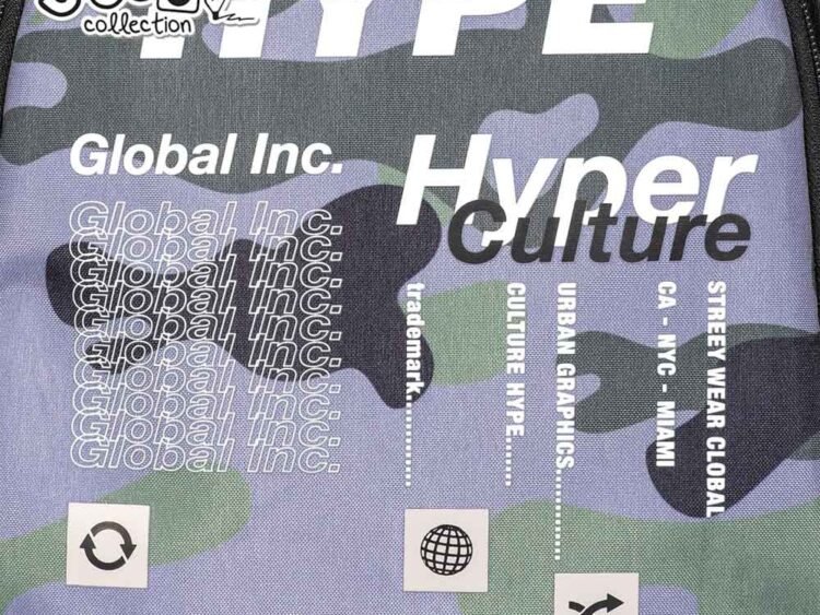 - Rucsacul este confectionat din poliester 300D cu prelucrare suplimentara din PVC.