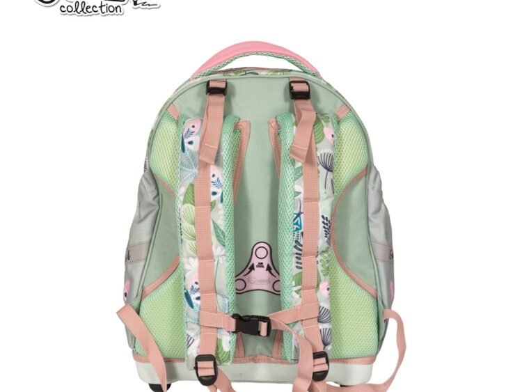 - Produsul este fabricat din poliester 600D cu prelucrare suplimentara din PVC si are cusaturi triple.