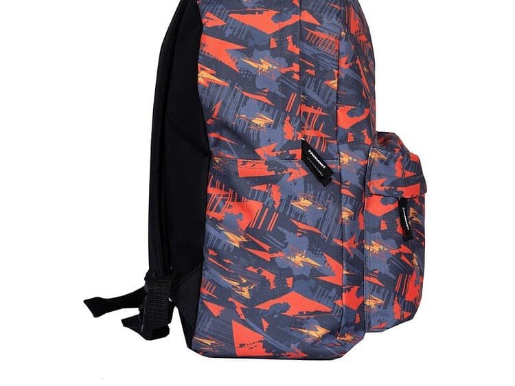 30x16x43 cm - S-COOL - - Rucsacul are 1 compartiment spatios