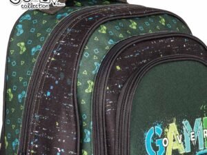 - Ghiozdanul este realizat din poliester rezistent 600D