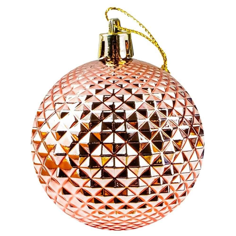 4 cuburi-cadou si 1 varf de pom de Craciun.