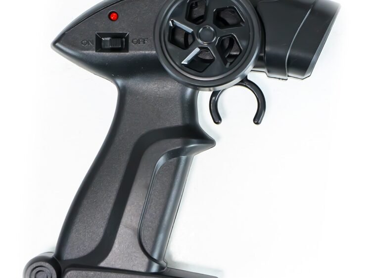 - Suspensii pentru socuri foarte rezistente si pentru condus Off-Road