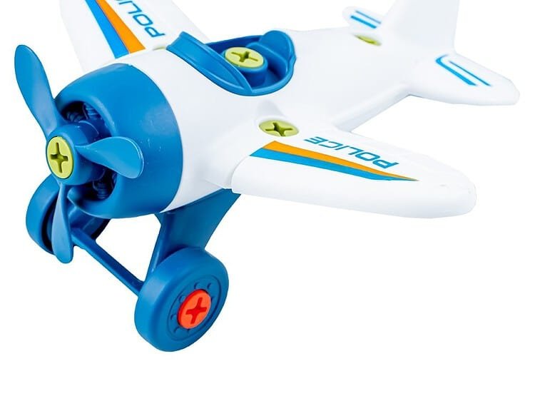 - Vehiculele sunt livrate montate