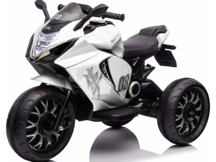 Motocicleta cu acumulator