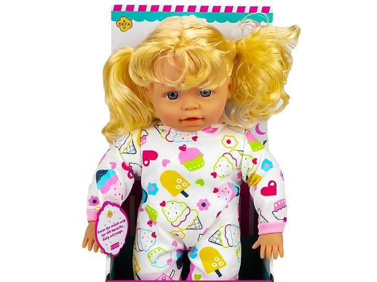 Papusa Primii Pupici are 42 cm