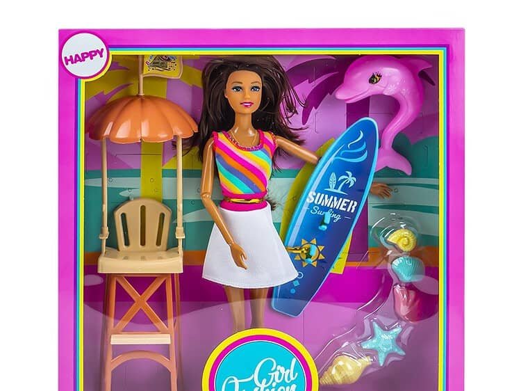 - Jucaria contine: 1 x papusa