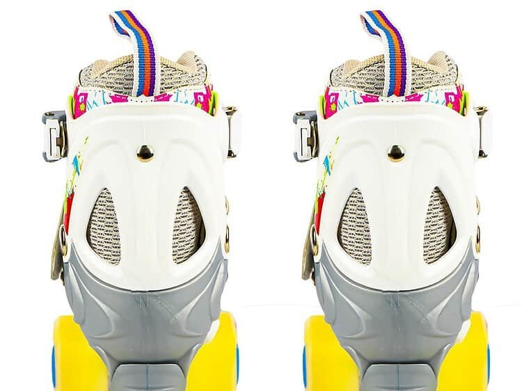 M (31-34) - - Patinele reglabile sunt potrivite pentru marimile 31-34 (18.5-21.5 cm).