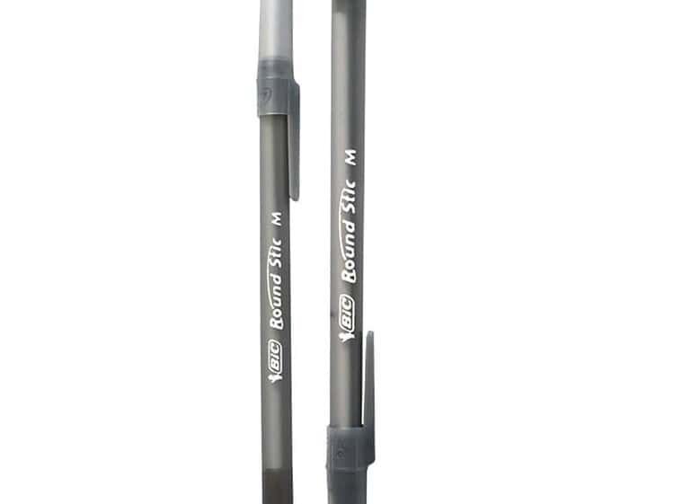 - varf mediu cu grosime de scriere de 1 mm;