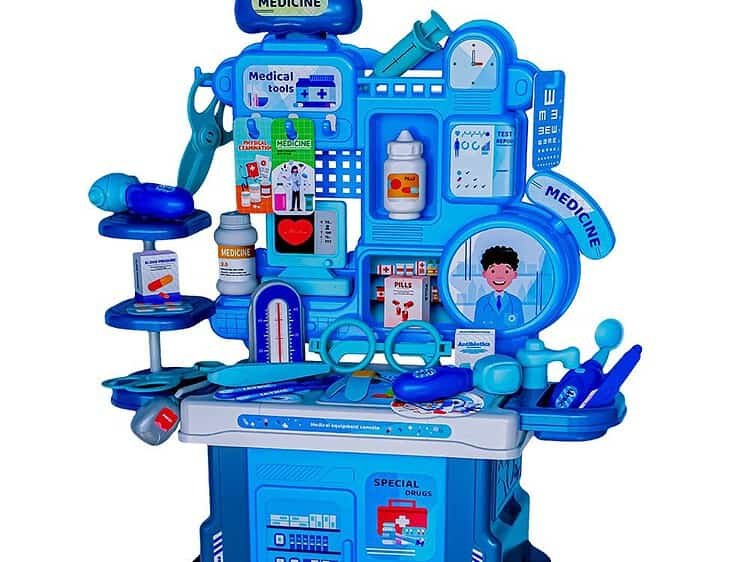 42 piese/set - - Acest play set medical include: 13 piese din care se asambleaza masuta de consultatii